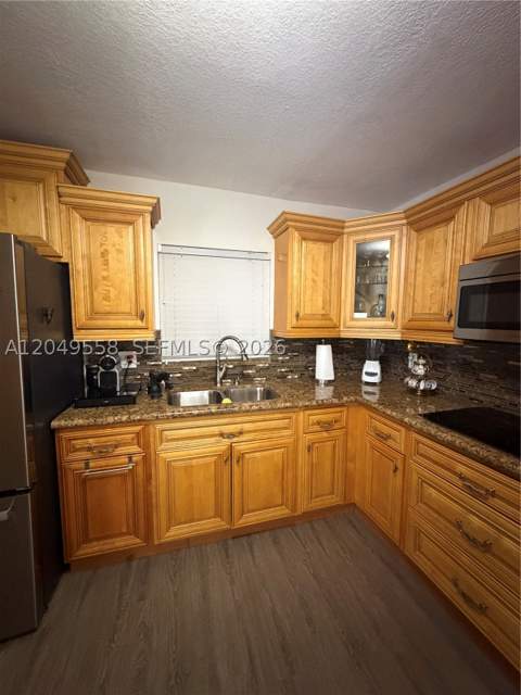 2642 Atlantic Ave, Opa Locka FL - photo 7 of 27