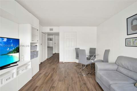 6195 NW 186th St 113, Hialeah FL - photo 16 of 27