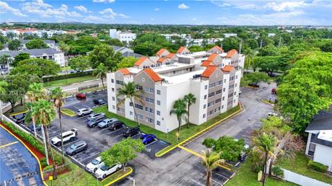 6195 NW 186th St 113, Hialeah FL - photo 20 of 27