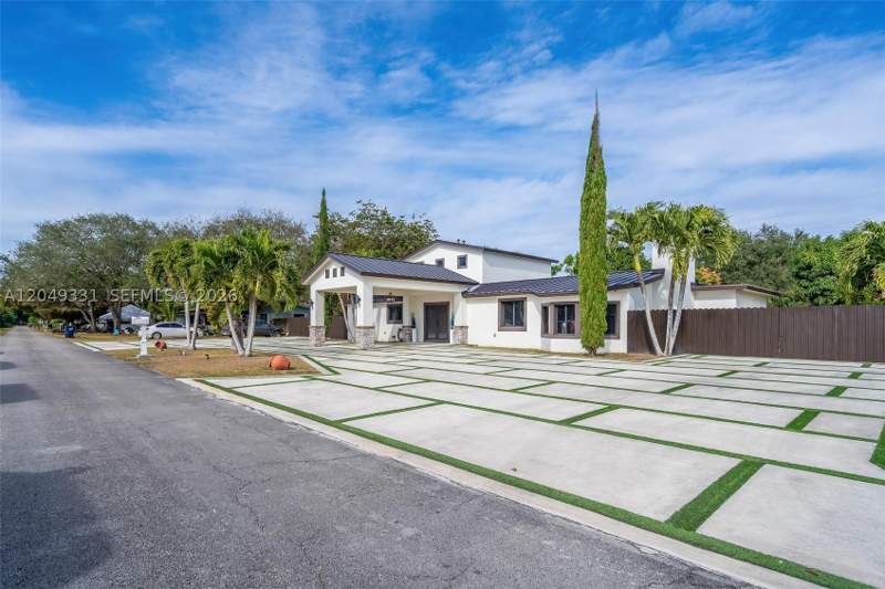 4 bedroom SingleFamilyResidence at 20221 SW 318th St, Club Manor, Homestead — photo 4