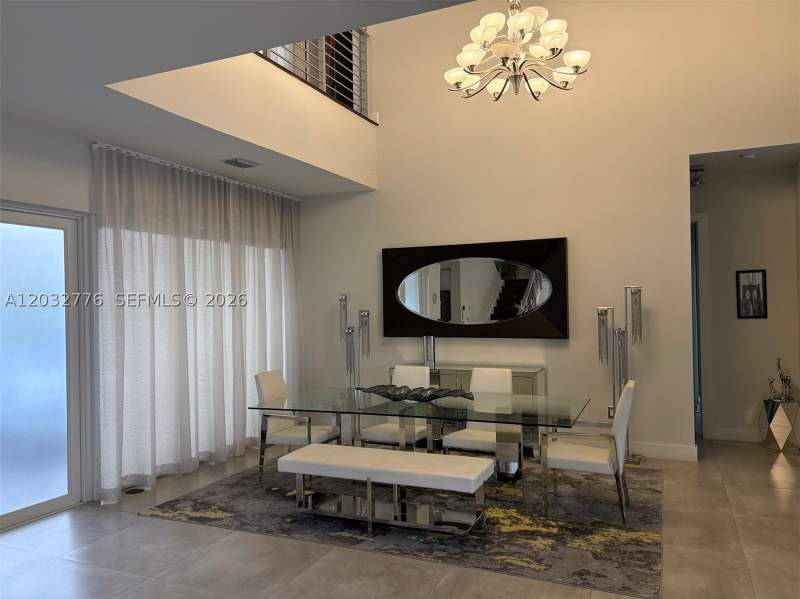 5 bedroom SingleFamilyResidence at 7433 NW 99th Ave, Doral Commons Residential, Doral — photo 3