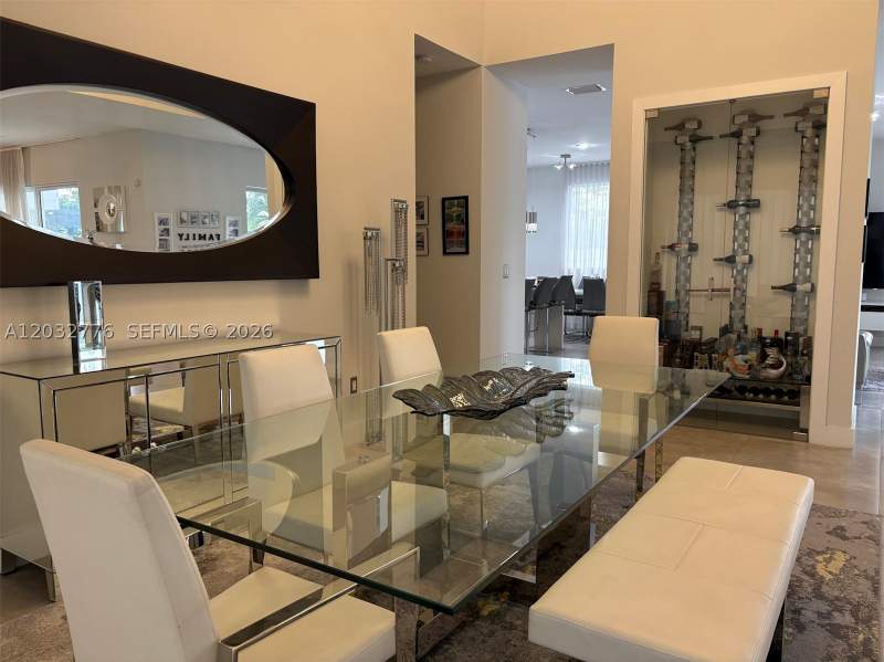 5 bedroom SingleFamilyResidence at 7433 NW 99th Ave, Doral Commons Residential, Doral — photo 4