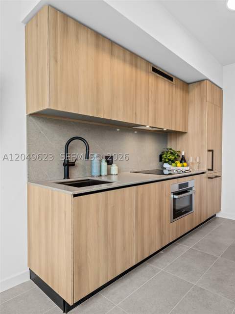 121 NE 5th St 3703, Miami FL - photo 6 of 63