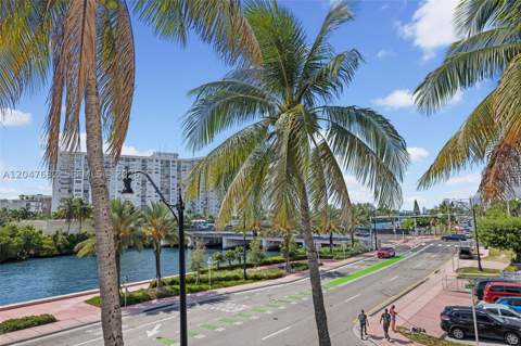 3901 Indian Creek Dr 309, Miami Beach FL - photo 6 of 17