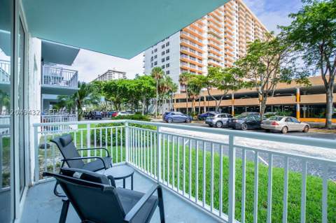 301 174th St L05, Sunny Isles Beach FL - photo 20 of 48