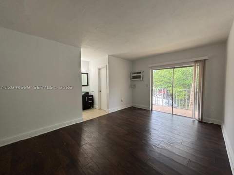 1860 Venice Park Dr 110, North Miami FL - photo 10 of 13