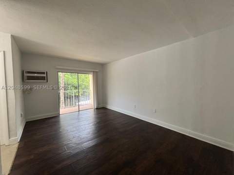 1860 Venice Park Dr 110, North Miami FL - photo 11 of 13
