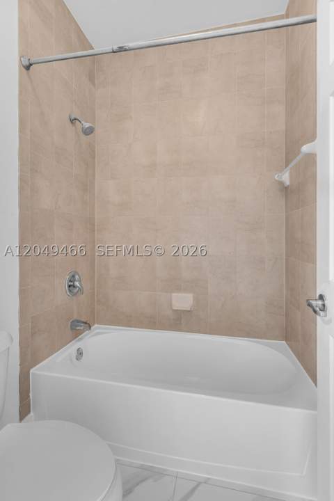 8850 NW 99th Path, Doral FL - photo 22 of 33