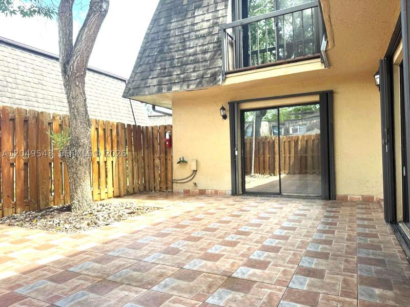 2 bedroom Townhouse at 14240 SW 94th Cir Ln 103-32, Camelot Two Condo, Miami — photo 4