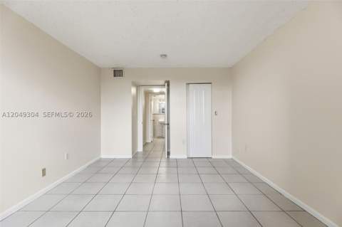 10425 SW 112th Ave 302, Miami FL - photo 18 of 40