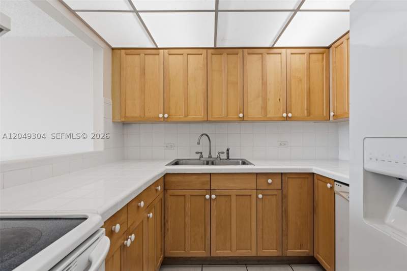 1 bedroom Condominium at 10425 SW 112th Ave 302, Gardens Of Kendall Condo, Miami — photo 3