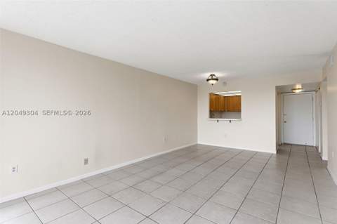 10425 SW 112th Ave 302, Miami FL - photo 7 of 40