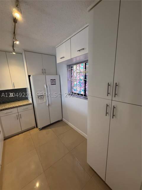 8625 NW 8th St 420, Miami FL - photo 6 of 31