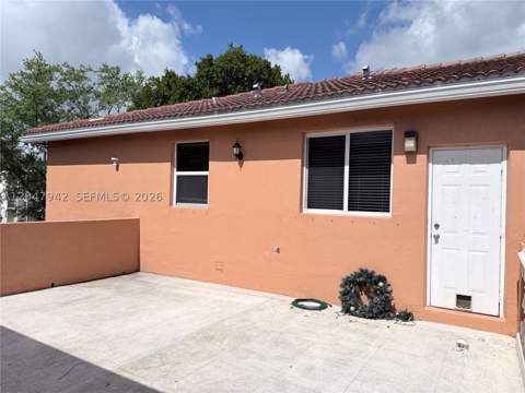 10824 NW 51st Ln, Doral FL - photo 10 of 25