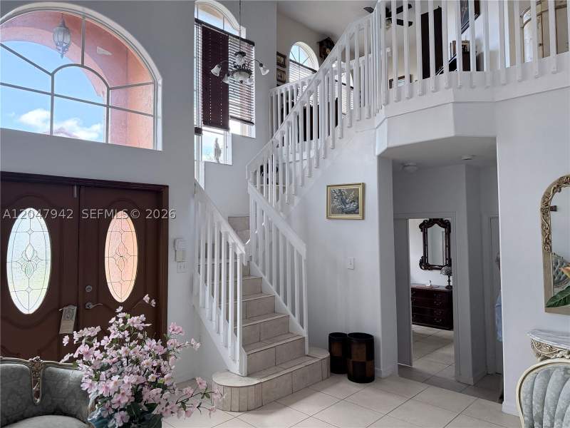 4 bedroom SingleFamilyResidence at 10824 NW 51st Ln, Piazza Vecchia, Doral — photo 2