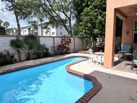10824 NW 51st Ln, Doral FL - photo 8 of 25