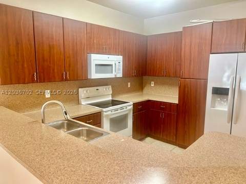 568 NE 35th Ave, Homestead FL - photo 7 of 30
