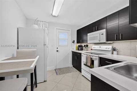 2930 Point East Dr E201, Aventura FL - photo 10 of 24
