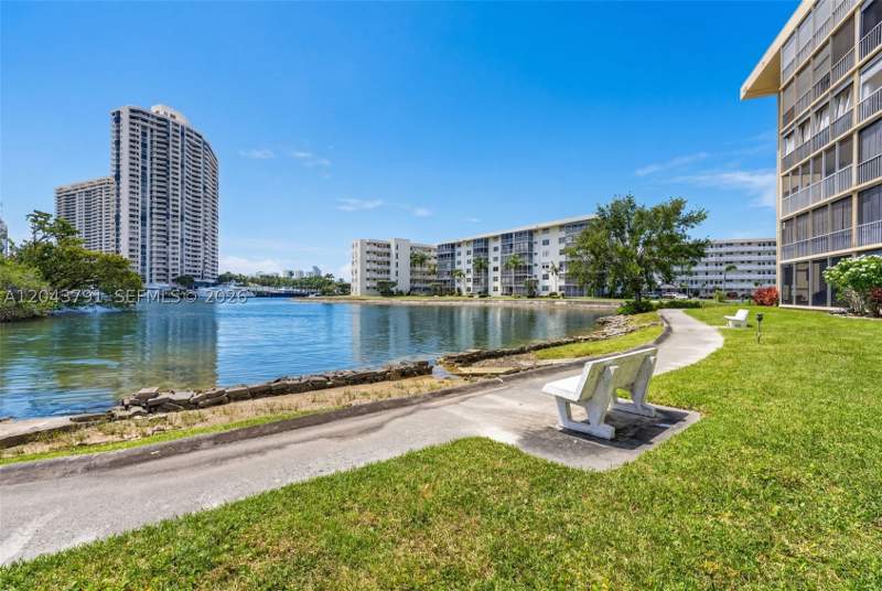 1 bedroom Condominium at 2930 Point East Dr E201, Point East One Condo-Bldg, Aventura — photo 2