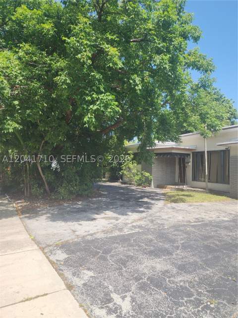 2070 Keystone Blvd, North Miami FL - photo 6 of 19