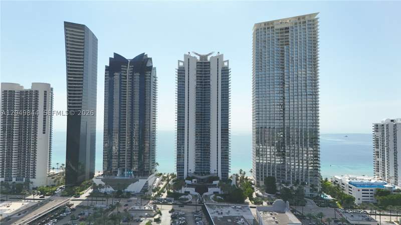 3 bedroom Condominium at 17001 Collins Ave 1401, Jade Beach Condo, Sunny Isles Beach — photo 5