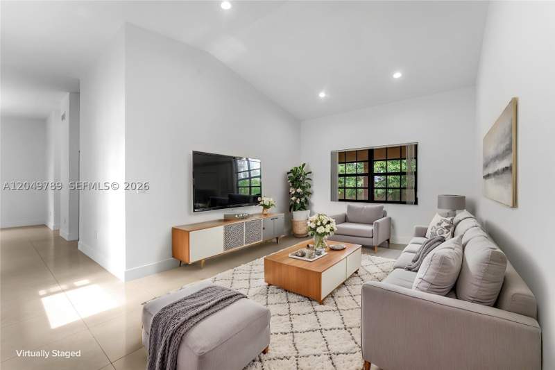 4 bedroom SingleFamilyResidence at 3730 SW 136th Ct, Morales Sub, Miami — photo 5