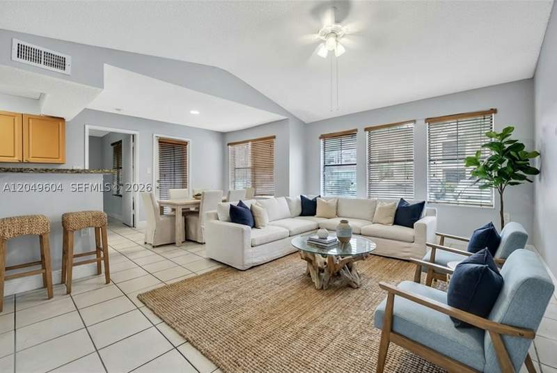 2 bedroom Condominium at 15560 SW 104th Ter 611, Biscayne Beach Club Condo, Miami — photo 5