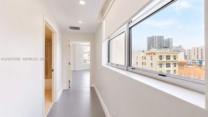 1 bedroom Condominium at 111 E Flagler St 810, Flagler First Condo, Miami — photo 5