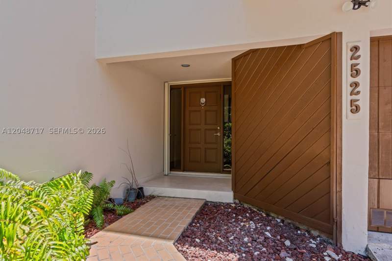 2 bedroom Townhouse at 2525 NE 135th St, Casa Bella Villas, North Miami — photo 4