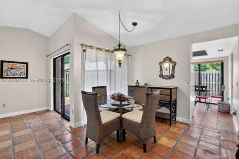 15065 SW 49th Ln F, Miami FL - photo 10 of 42