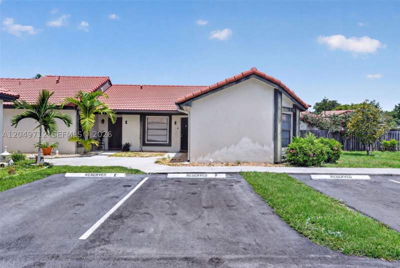 3 bedroom Condominium at 15065 SW 49th Ln F, Lks Of Meadow Vilg Homes, Miami — photo 3