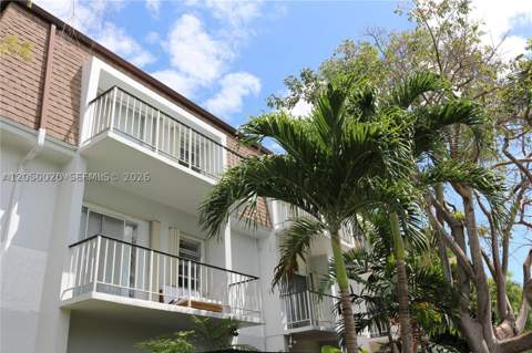 9611 SW 77th Ave 306A, Miami FL - photo 16 of 23