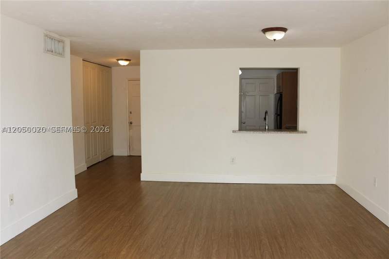 2 bedroom Condominium at 9611 SW 77th Ave 306A, Woodside In Kendall Condo, Miami — photo 3
