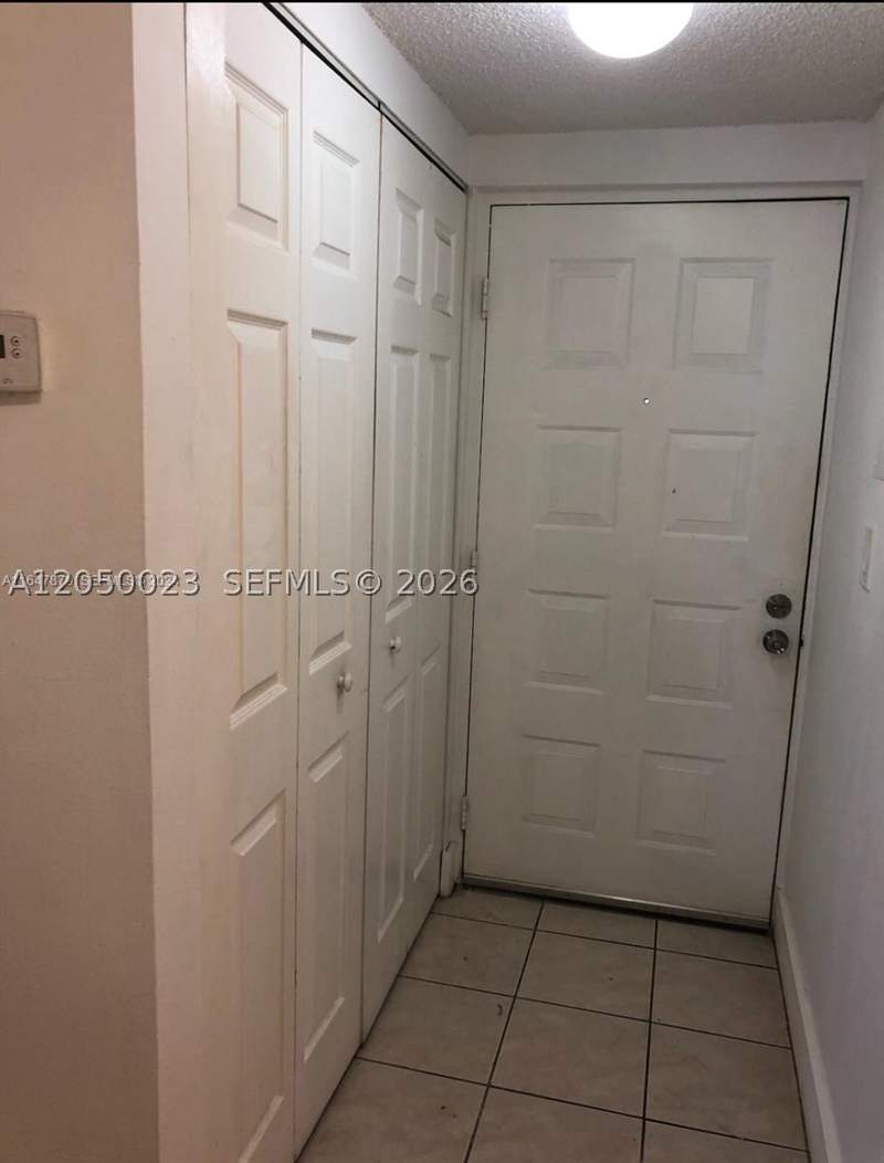 1 bedroom Condominium at 8290 Lake Dr 349, Las Vistas At Doral Condo, Doral — photo 4