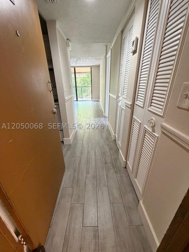 1 bedroom Condominium at 14421 N Kendall Dr 412M, Promenade At Kendale Lake, Miami — photo 5