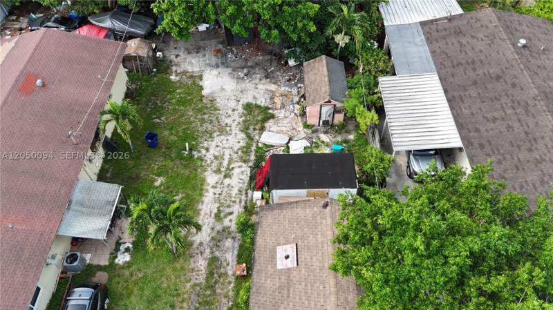 1 bedroom SingleFamilyResidence at 2954 NW 91st St, The Tropics Amd, Miami — photo 4