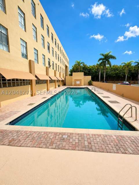 7420 W 20th Ave 335, Hialeah FL - photo 13 of 16