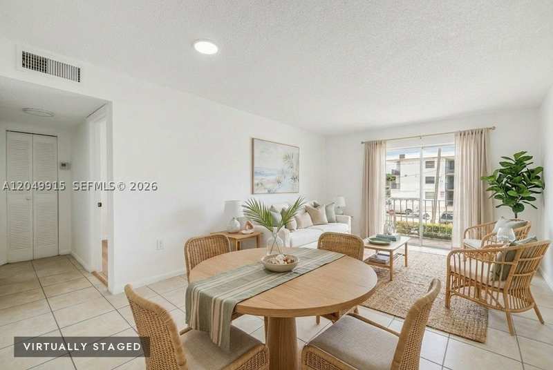 1 bedroom Condominium at 6200 W Flagler St 208, Fair Lawn, Miami — photo 1