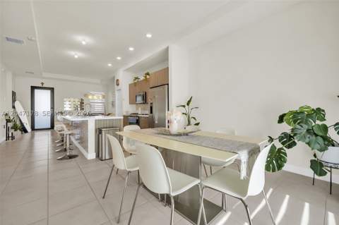 8045 NW 104th Ave 32, Doral FL - photo 10 of 35