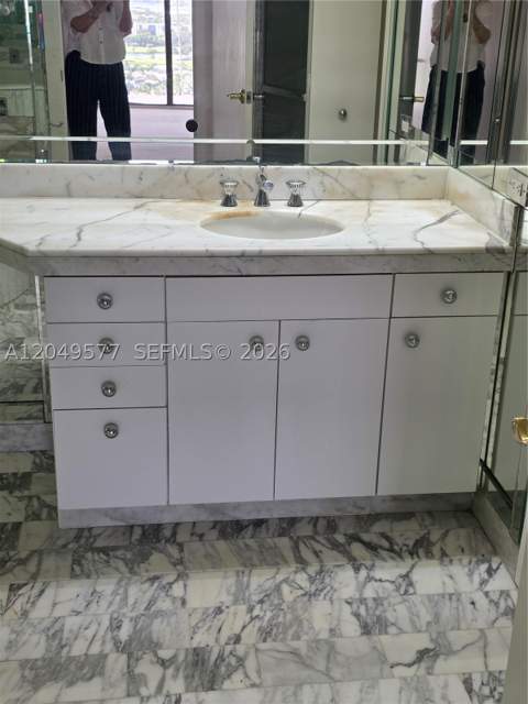 19355 Turnberry Way 25C, Aventura FL - photo 17 of 20