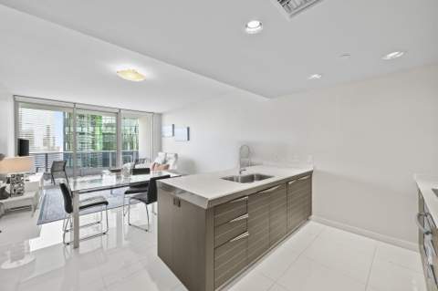 200 Biscayne Blvd Way 3909, Miami FL - photo 12 of 31