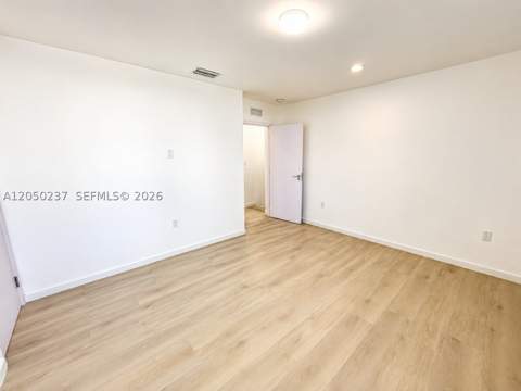 552 NW 7th St 6, Florida City FL - photo 16 of 24