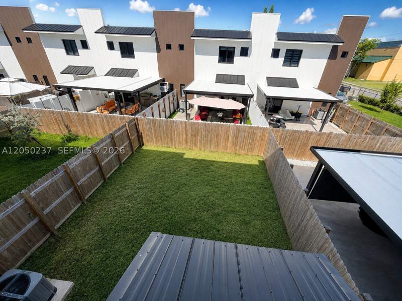 3 bedroom Townhouse at 552 NW 7th St 6, Sunnyland Park No 2, Florida City — photo 4