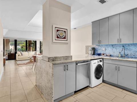 2901 S Bayshore Dr 1G, Miami FL - photo 11 of 40