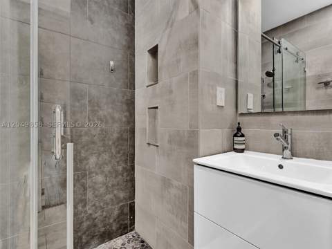 2901 S Bayshore Dr 1G, Miami FL - photo 23 of 40