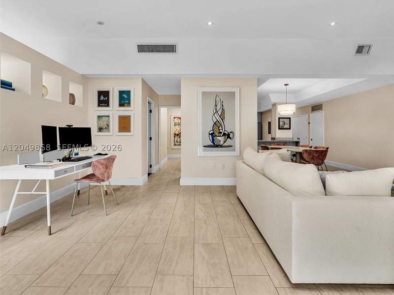3 bedroom Condominium at 2901 S Bayshore Dr 1G, Yacht Harbour Condo, Miami — photo 3