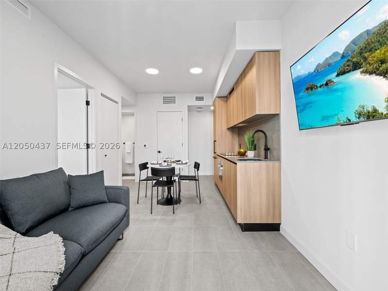 1 bedroom Condominium at 121 NE 5th St 3706, 501 First Residences, Miami — photo 2