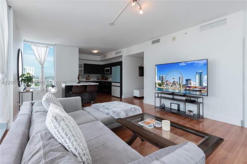 2 bedroom Condominium at 90 SW 3rd St 2113, Ivy Condo, Miami — photo 2