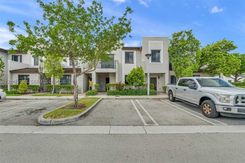 3 bedroom Villa at 582 NE 207th St, Via Ventura Neighborhood, Miami — photo 1