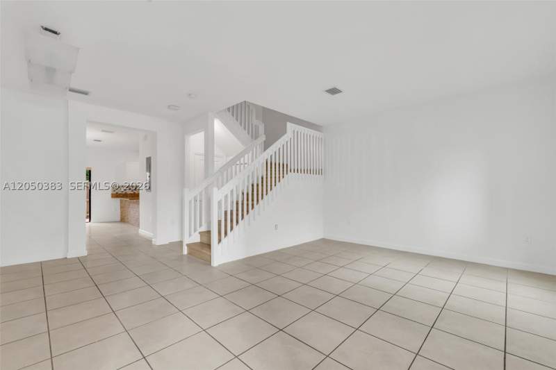 3 bedroom Villa at 582 NE 207th St, Via Ventura Neighborhood, Miami — photo 2